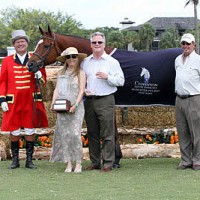 Taken with Laura Fetterman in the 2013 Hunter Circuit Champion Style Award presentation