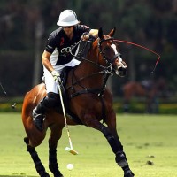 Nico Pieres controls the ball on his way downfield