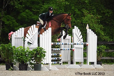 Lillie Keenan Rides to Top of $5,000 Equitation Classic