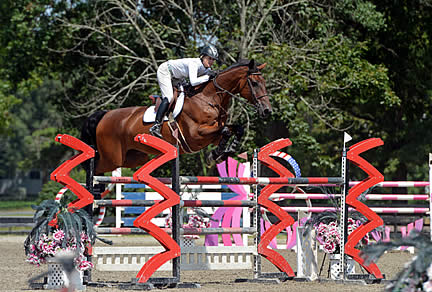 Tracy Fenney Picks Up Zoetis Million Momentum with a Win in $40,000 HITS Grand Prix