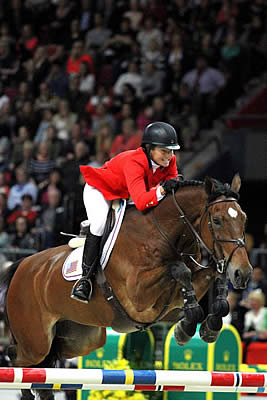 Beezie Madden Honored with 2013 Whitney Stone Cup from USET Foundation