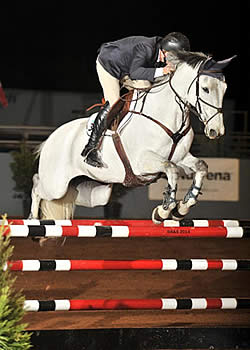 Maddrix Pilots KT Cher to the Win in the $10,000 Open Jumper Season Opener in Pensacola