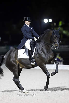David Marcus Flies Canadian Flag in CDI4* Wellington