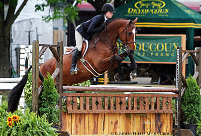 Victory for Vivian Yowan in ASPCA Maclay at Kentucky Spring Horse Show