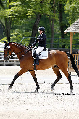 Horse Radio Network Features Sydney Collier and Groom Amy McIlwham