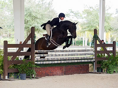 Kelly Farmer and Molly Sewell Top the Turf Tour’s First Hunter Derby Days