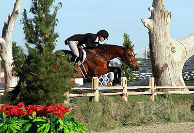 Kelley Farmer Goes 1, 2, 3 in the $100k USHJA International Hunter Derby at HITS Thermal