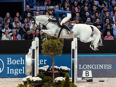 Fuchs Flies to Victory at Longines Leg in Lyon