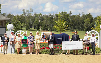 Scott Stewart and Sara Taylor Top Scorecards in USHJA Green Hunter Incentive Championship