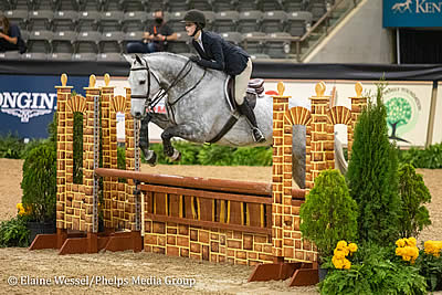 Madison Olvert and Kennedy Duke Lead Pérez & Bennett 16-17 Equitation Division at NHS