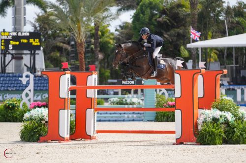 Colombian Anthem Plays for Mark Bluman and Ubiluc in Hermès 1.50m Classic